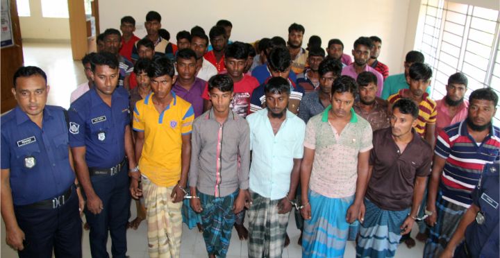 তজুমদ্দিনে নিষেধাজ্ঞার শেষ দিন মাছ ধরায় ৮৫ জেলের কারাদন্ড