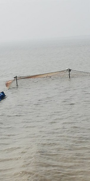 মনপুরায় নিষিদ্ধ বেহুন্দি  জালে ঘেরা মেঘনা ,ধ্বংস হচ্ছে মাছের পোনা