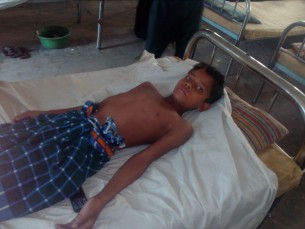 দৌলতখানে কিশোরকে হাত বেঁধে নির্যাতন