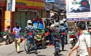 ভোলায় কঠোর অবস্থানে নৌবাহিনীর সদস্যরা