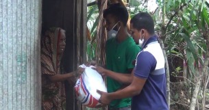 শিবপুর ইউনিয়নে হতদরিদ্র পরিবারের জন্য  হটলাইন সার্ভিস চালু: কাজ করছে  ছাত্রলীগ