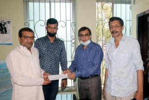 ভোলার পৌর মেয়রের হতদরিদ্রদের তহবিলে গ্রামীণ জন উন্নয়নসংস্থার অনুদান