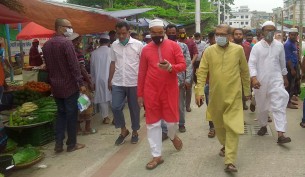 ভোলায় কাচা বাজারে ব্যবসায়ীদের টোল আদায় বন্ধ করেছে পৌরসভা