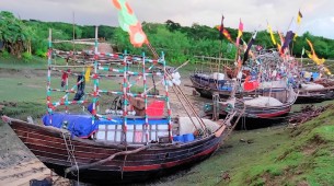 শংকায় নিয়ে মেঘনায় ইলিশ শিকারে প্রস্তুত উপকূলের ২০ হাজার জেলে