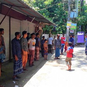 ভোলায় প্রকাশ্যে ঘুরে বেড়াচ্ছেন করোনা রোগী: এলাকায় আতংক