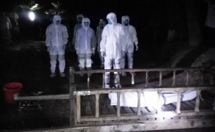 ঢাকা মেডিকেলে মারা যাওয়া সেই শিশুটির রাতেই মনপুরায় দাফন সম্পন্ন