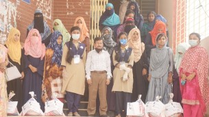 ভোলায় স্বর্ণ কিশোরী নেটওয়ার্ক ফাউন্ডেশন পক্ষে কিশোরীদের সৌহার্দ্য প্যাকেজ