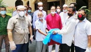 ভোলায় ক্রীড়াবিদদের মধ্যে জেলা পরিষদের খাদ্য সহায়তা প্রদান