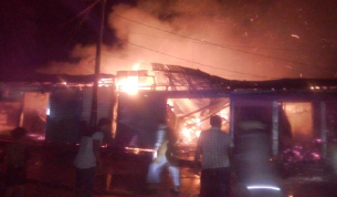 ভোলার লালমোহনে অগ্নিকান্ডে ১২ ব্যবসাপ্রতিষ্ঠান পুড়ে ছাই