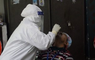 ভোলায় নমুনা সংগ্রহ কমিয়ে দেয়ায় রোগীদের ভোগান্তি: দুর্ব্যবহারের অভিযোগ