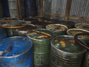 দৌলতখানে ২৭ ব্যারেল চোরাই  তেল জব্দ : গ্রেফতার-১