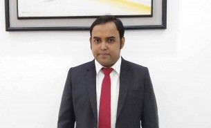 মনপুরায় স্ত্রীর মামলায় সোনালী ব্যাংকের কর্মকর্তা গ্রেফতার