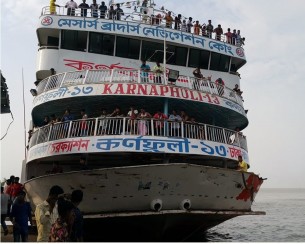তজুমদ্দিনে লঞ্চে যৌন হয়রানির ঘটনায় ৩ জন আটক