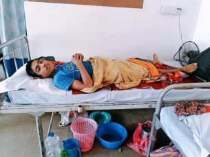 ভোলায় গাছ থেকে পড়ে মেরুদন্ডের হাড়  ভেঙ্গে  শিশু মেহেরাজ গুরুতর আহত