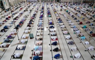 যথাযোগ্য মর্যাদায় সারাদেশে পবিত্র ঈদুল আজহা উদযাপন