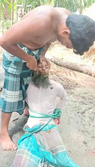 ভোলায় বৃদ্ধকে গোবর খাওয়ানোর ঘটনায় যুবক গ্রেফতার