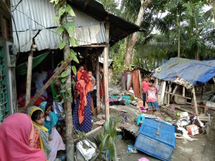 দৌলতখানে বসতঘর ভাংচুর তিন নারীকে পিটিয়ে আহত