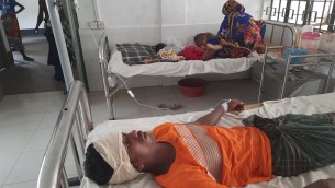 মনপুরায় ছাগলে ধান খাওয়াকে নিয়ে  দুই গ্রুপের সংঘর্ষে আহত-৫