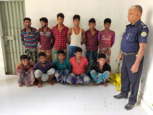 মনপুরার মেঘনায় নিষেধাজ্ঞা অমান্য করে মাছ ধরায় ১১ জেলের কারাদণ্ড