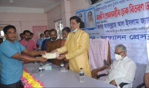 প্রধানমন্ত্রীর অনুদান থেকে গণমাধ্যম কর্মীরাও বঞ্চিত হয়নি :এমপি জ্যাকব