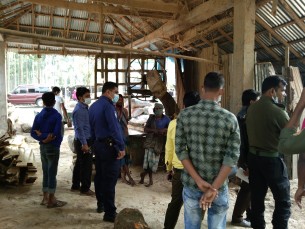 দৌলতখানে চার করাতকল মালিককে অর্থদণ্ড