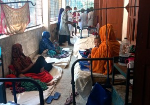 তজুমদ্দিনে সরকারি হাসপাতালে বেড সংকট: রোগীদের দুর্ভোগ চরমে