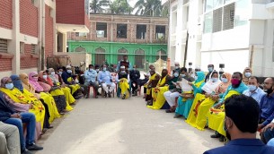 চরফ্যাসনে বেতন বৈষম্য নিরসনে স্বাস্থ্য সহকারীদের কর্মবিরতি