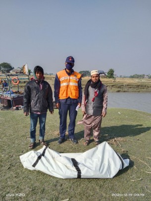 বরযাত্রীবাহী ট্রলার ডুবি :মনপুরা ও লক্ষ্মীপুর মেঘনা থেকে ২ জনের জনের লাশ উদ্ধার