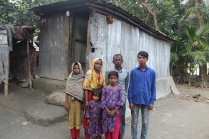 ভোলার পূর্ব ইলিশায় জমি বিরোধ নিয়ে   কৃষক পরিবারের উপর হামলা