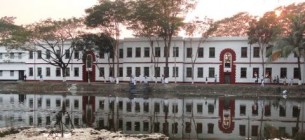 ভোলার সরকারি স্কুলগুলোতে ভর্তির লটারি নিয়ে উদ্বিগ্ন অভিভাবকরা