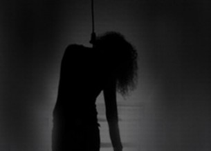 চরফ্যাশনে ব্যর্থ প্রেমিকার ঝুলন্ত মৃতদেহ উদ্ধার