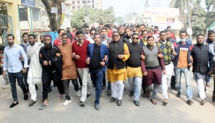 ভোলা পৌর নির্বাচনে নৌকা প্রতিক পাওয়ায়   মেয়র মনির সমর্থকদের আনন্দ মিছিল