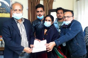 ভোলা পৌর নির্বাচনে কাউন্সিলর পদে সিতিকা কর্মকারের মনোনয়ন পত্র দাখিল 