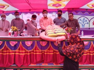 ভোলার মাঝের চরের ৬শ  জেলে পেল সুরক্ষা সামগ্রী