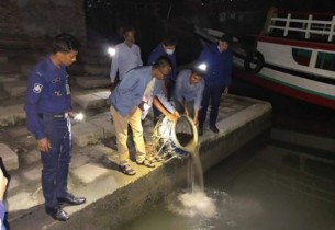 ভোলায় ৭০ লাখ টাকার অবৈধ চিংড়ির রেনু জব্দ