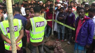 ভোলায় মেয়ের শ্বশুর বাড়ির জন্য কাপড় কিনতে গিয়ে লাশ হয়ে ফিরলো রিক্সা চালক জাকির