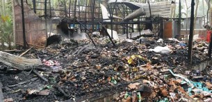 ভোলার ইলিশায় অগ্নিকান্ডে পুড়ে  গেছে ২৫ লাখ টাকার মালামাল