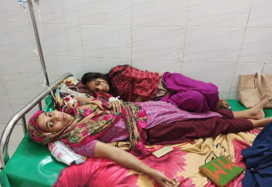 শশীভূষণে ইভটিজিংয়ের প্রতিবাদ করায় মা ও মেয়েকে মারধর