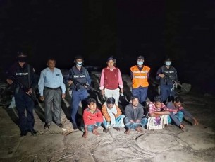 ভোলায় নিষেধাজ্ঞা অমান্য করে মাছ ধরায় ২২ জেলের জেল