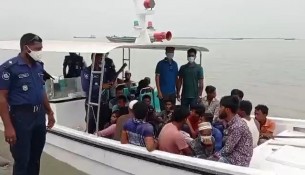 ভোলায় নিষেধাজ্ঞা অমান্য করে নদীতে মাছ ধরায় ৩১ জেলের জরিমানা