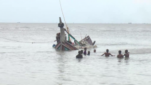 ভোলায় ৯ জেলেসহ মাছ ধরার ট্রলার ডুবি