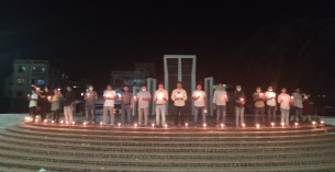 সাংবাদিক রোজিনার মুক্তির দাবিতে ভোলায় মোমবাতি জ্বালিয়ে প্রতিবাদ