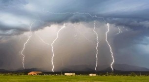 চরফ্যাশনে বজ্র্রপাতে দুই কৃষকের মৃত্যু