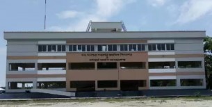 আশ্রয়কেন্দ্রের অভাবে আতংকে মনপুরা উপকূলের দেড় লক্ষ বাসিন্দা