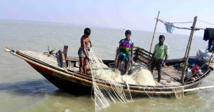 বেকার হয়ে পড়েছে ভোলার  ৬৩ হাজার জেলে