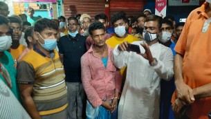 চরফ্যাসনে ৫শ মরা মুরগী বিক্রি করায় ব্যবসায়ীকে ৫০ হাজার টাকা জরিমানা