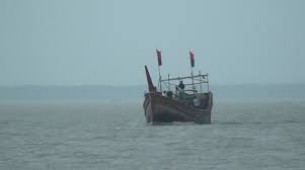 সাগরে মাছ শিকারে নিষেধাজ্ঞা চরফ্যাশনে অর্ধলাখ জেলে পরিবার দিশেহারা