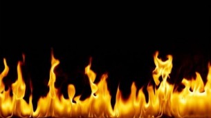 চরফ্যাশনের ঢালচরে দুর্বৃত্তরা  আগুনে পুড়িয়ে দিলো ১২ মৎস্য আড়ৎ