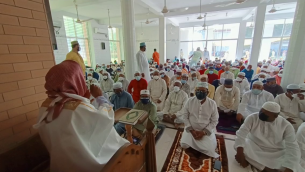 ভোলায় মসজিদে মসজিদে পবিত্র ঈদুল ফিতরের নামাজ অনুষ্ঠিত