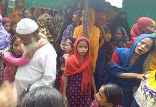 সন্তান হারিয়ে বাবা মা পাগল প্রায়